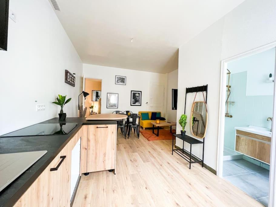 A Deux Pas Du Trieux Au Coeur De La Ville Guingamp Extérieur photo