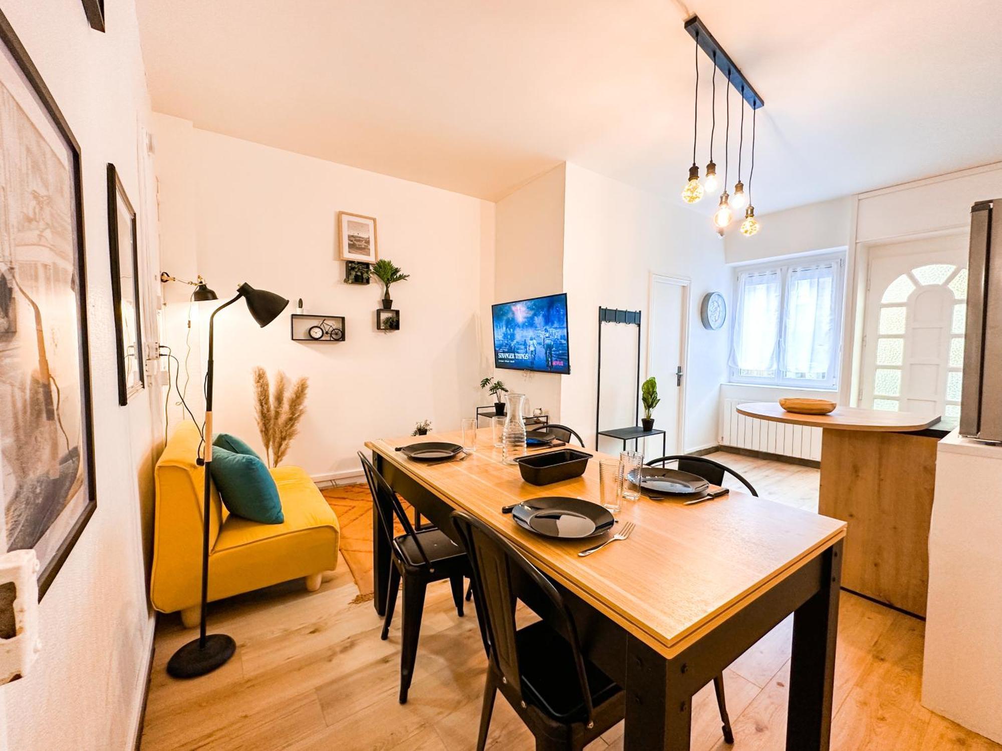 A Deux Pas Du Trieux Au Coeur De La Ville Guingamp Extérieur photo