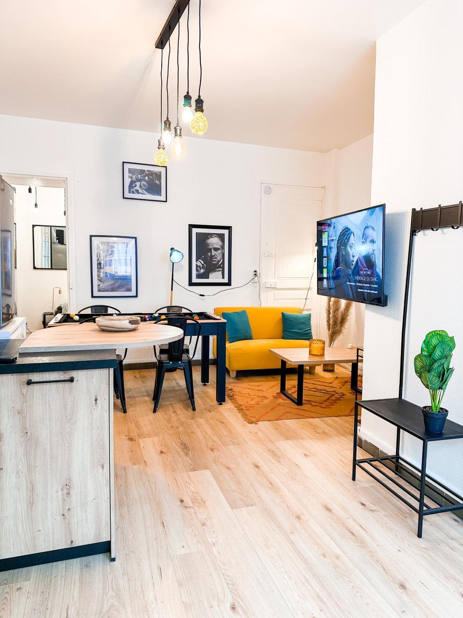 A Deux Pas Du Trieux Au Coeur De La Ville Guingamp Extérieur photo
